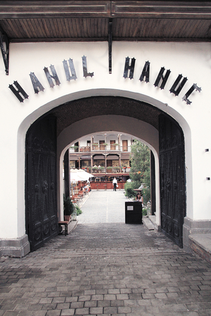 Hanul lui Manuc, original la bucată Hanul lui Manuc, original la bucată