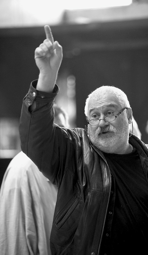 Silviu Purcărete: „Un spectacol nu se termină niciodată” Silviu Purcărete: „Un spectacol nu se termină niciodată”