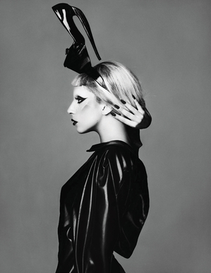 Lady Gaga, pentru prima dată la Bucureşti Lady Gaga, pentru prima dată la Bucureşti