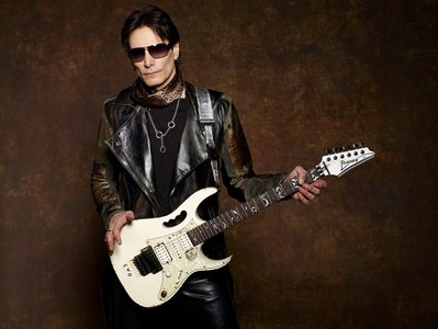 Steve Vai va concerta în Bucureşti Steve Vai va concerta în Bucureşti