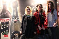 Măști venețiene și cocktailuri
