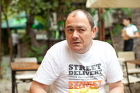 Costică Harja, locatarul din Cărturești