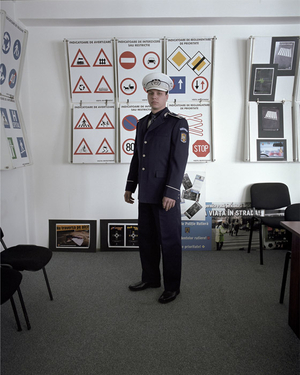 “Uniforme şi veşminte” de Bogdan Gîrbovan, preview la Veneţia “Uniforme şi veşminte” de Bogdan Gîrbovan, preview la Veneţia