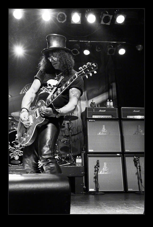 Slash va concerta în Bucureşti pe 5 februarie Slash va concerta în Bucureşti pe 5 februarie