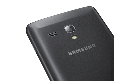 Samsung lansează noul smartphone Omnia M Samsung lansează noul smartphone Omnia M