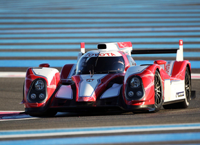 Toyota participă la Le Mans cu maşini hibride
