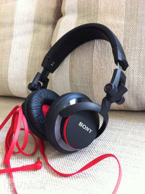 Accesorizează-te cu o pereche de căști de DJ, Sony MDR-V55 - CONCURS ÎNCHEIAT Accesorizează-te cu o pereche de căști de DJ, Sony MDR-V55 - CONCURS ÎNCHEIAT