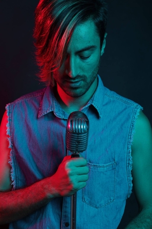 Robert Toma canta despre Robert Toma canta despre