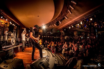 Tudor Chirilă, Dan Byron, Cornel Ilie și Teodora Buciu sunt invitații speciali la lansarea de album Fameless de pe 27 ianuarie de la Hard Rock Cafe Tudor Chirilă, Dan Byron, Cornel Ilie și Teodora Buciu sunt invitații speciali la lansarea de album Fameless de pe 27 ianuarie de la Hard Rock Cafe