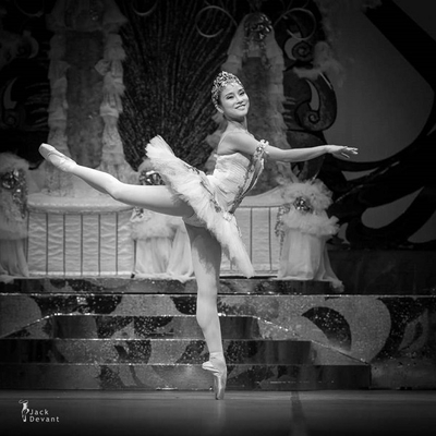Revolve Dance Festival, primul festival pentru perfectionarea viitorilor profesionisti si profesorilor din lumea baletului si dansului contemporan Revolve Dance Festival, primul festival pentru perfectionarea viitorilor profesionisti si profesorilor din lumea baletului si dansului contemporan