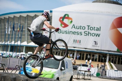 Auto Total Business Show: spectacol impresionant la a șasea ediție la București Auto Total Business Show: spectacol impresionant la a șasea ediție la București