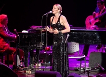 Pink Martini, cu Storm Large, la București