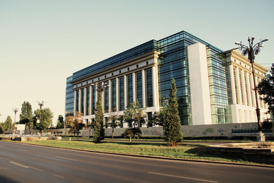 Biblioteca Naţională e gata! Biblioteca Naţională e gata!